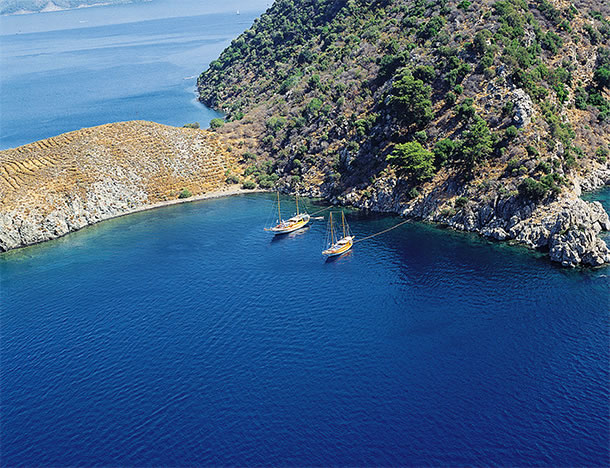 Cennet Adası: Marmaris'in Gizli Yarımadasında Tarih, Doğa ve Mavinin Buluşması