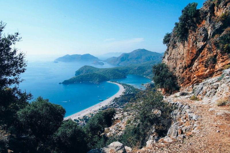 Fethiye: 4 Muzeum i Historyczne Miejsca, Które Musisz Zobaczyć – Kompleksowy Przewodnik